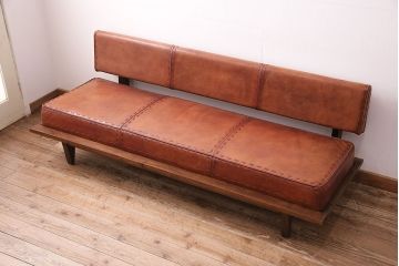 中古　海外　輸入家具　ステッチがお洒落な本革の3人掛けソファ(三人掛けソファ、トリプルソファ)(R-047883)