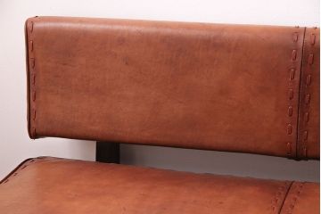 中古　海外　輸入家具　ステッチがお洒落な本革の3人掛けソファ(三人掛けソファ、トリプルソファ)(R-047883)