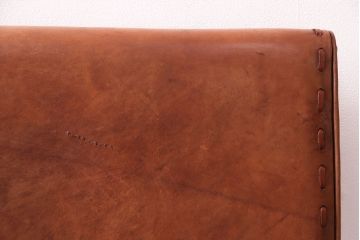 中古　海外　輸入家具　ステッチがお洒落な本革の3人掛けソファ(三人掛けソファ、トリプルソファ)(R-047883)