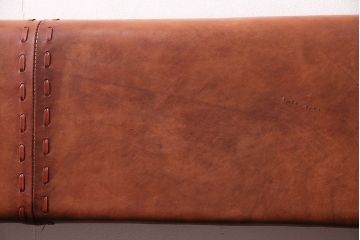 中古　海外　輸入家具　ステッチがお洒落な本革の3人掛けソファ(三人掛けソファ、トリプルソファ)(R-047883)