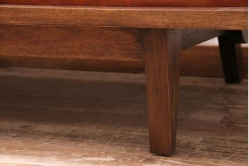 中古　海外　輸入家具　ステッチがお洒落な本革の3人掛けソファ(三人掛けソファ、トリプルソファ)(R-047883)