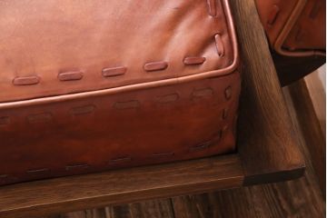 中古　海外　輸入家具　ステッチがお洒落な本革の3人掛けソファ(三人掛けソファ、トリプルソファ)(R-047883)