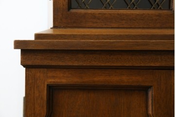 中古　DREXEL HERITAGE(ドレクセルヘリテイジ)　Triune(トライユン)　凛とした佇まいの食器棚　定価約90万円相当　(R-047891)