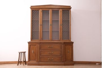 中古　DREXEL HERITAGE(ドレクセルヘリテイジ)　Triune(トライユン)　凛とした佇まいの食器棚(カップボード、キャビネット、飾り棚、戸棚、収納棚、本箱、ブックケース)(定価約90万円)(R-047891)