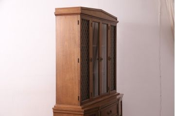 中古　DREXEL HERITAGE(ドレクセルヘリテイジ)　Triune(トライユン)　凛とした佇まいの食器棚(カップボード、キャビネット、飾り棚、戸棚、収納棚、本箱、ブックケース)(定価約90万円)(R-047891)
