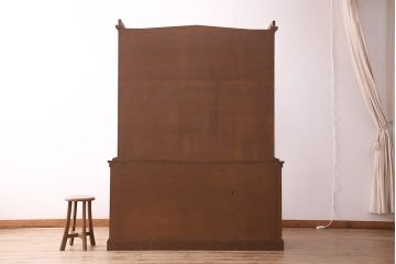中古　DREXEL HERITAGE(ドレクセルヘリテイジ)　Triune(トライユン)　凛とした佇まいの食器棚(カップボード、キャビネット、飾り棚、戸棚、収納棚、本箱、ブックケース)(定価約90万円)(R-047891)