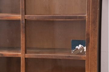 和製アンティーク　ヒノキ材製　たっぷりの引き出しで収納上手に!!経年による味わいが魅力の収納棚(戸棚、キャビネット、ガラス戸棚、引き出し)(R-047896)