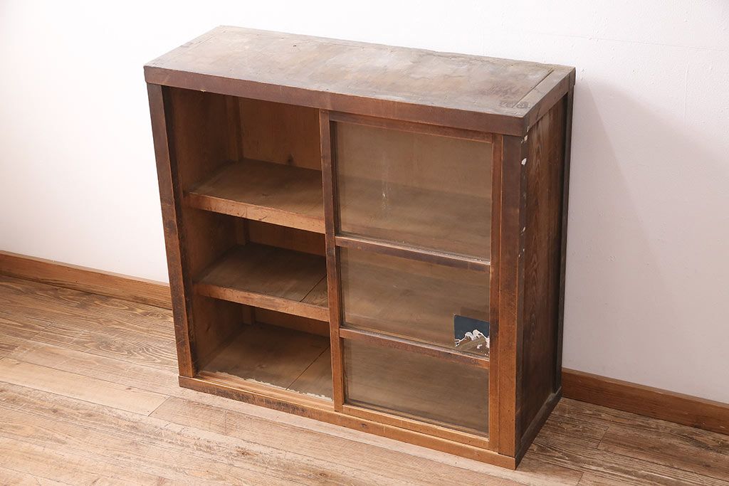 和製アンティーク　ヒノキ材製　経年による味わいが魅力の戸棚(収納棚、キャビネット、飾り棚)(R-047897)