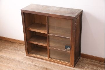 和製アンティーク　ヒノキ材製　経年による味わいが魅力の戸棚(収納棚、キャビネット、飾り棚)(R-047897)