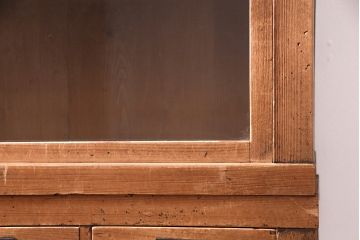 和製アンティーク　ヒノキ材製　経年による味わいが魅力の戸棚(収納棚、キャビネット、飾り棚)(R-047897)