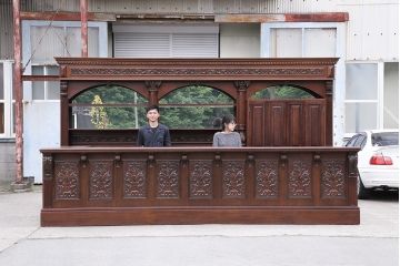 イギリスアンティーク　マホガニー材　店舗什器におすすめ!映画のセットのような存在感を放つ、超特大サイズのバーカウンター(パブカウンター)(R-047899)