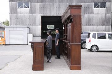 イギリスアンティーク　マホガニー材　店舗什器におすすめ!映画のセットのような存在感を放つ、超特大サイズのバーカウンター(パブカウンター)(R-047899)