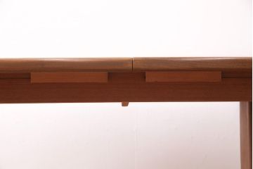 ヴィンテージ家具　G-PLAN(ジープラン) 北欧家具　チーク材　ほっこりとした優しい雰囲気を添えるオーバル型のエクステンションテーブル(ダイニングテーブル、ビンテージ)(R-047900)