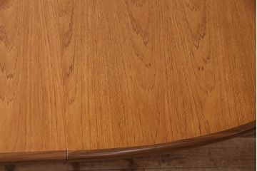 ヴィンテージ家具　G-PLAN(ジープラン) 北欧家具　チーク材　ほっこりとした優しい雰囲気を添えるオーバル型のエクステンションテーブル(ダイニングテーブル、ビンテージ)(R-047901)