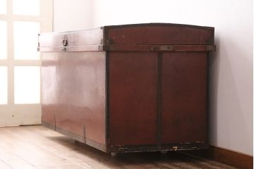 和製アンティーク　明治期　漆塗りが上品な雰囲気を高める長持(収納箱)(R-047905)