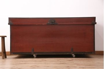 和製アンティーク　明治期　漆塗りが上品な雰囲気を高める長持(収納箱)(R-047905)