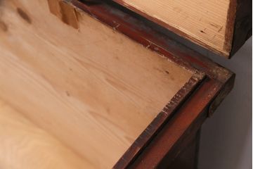和製アンティーク　明治期　漆塗りが上品な雰囲気を高める長持(収納箱)(R-047905)