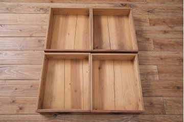 和製アンティーク　前面ヒノキ材・ケヤキ材　上品な和の雰囲気づくりにおすすめな関西水屋箪笥(重ね箪笥、収納棚、戸棚)(R-047906)