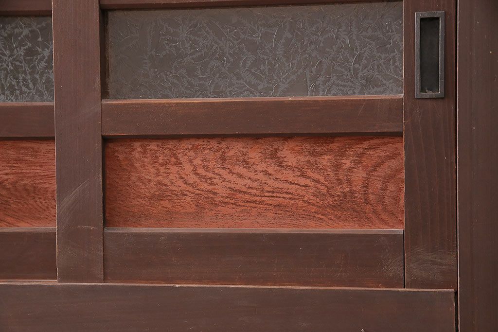 和製アンティーク　前面ヒノキ材・ケヤキ材　上品な和の雰囲気づくりにおすすめな関西水屋箪笥(重ね箪笥、収納棚、戸棚)(R-047906)