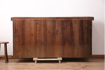 和製アンティーク　前面ヒノキ材・ケヤキ材　関西水屋　上品な和の雰囲気づくりにおすすめな収納棚(水屋箪笥、戸棚、サイドボード)(R-047907)