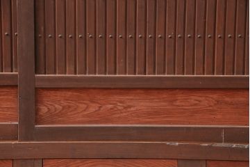和製アンティーク　前面ヒノキ材・ケヤキ材　関西水屋　上品な和の雰囲気づくりにおすすめなサイドボード(水屋箪笥、収納棚、戸棚)(R-047908)