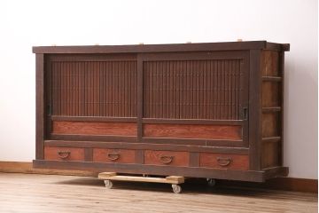 和製アンティーク　前面ヒノキ材・ケヤキ材　関西水屋　上品な和の雰囲気づくりにおすすめなサイドボード(水屋箪笥、収納棚、戸棚)(R-047908)