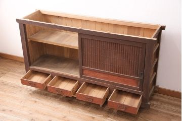 和製アンティーク　前面ヒノキ材・ケヤキ材　関西水屋　上品な和の雰囲気づくりにおすすめなサイドボード(水屋箪笥、収納棚、戸棚)(R-047908)