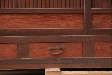 和製アンティーク　前面ヒノキ材・ケヤキ材　関西水屋　上品な和の雰囲気づくりにおすすめなサイドボード(水屋箪笥、収納棚、戸棚)(R-047908)