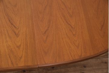 ヴィンテージ家具　人気のG-PLAN(ジープラン)!お部屋に優しい印象を与えるオーバル型のエクステンションテーブル(ダイニングテーブル、ビンテージ)(R-047909)
