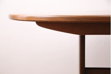 ヴィンテージ家具　人気のG-PLAN(ジープラン)!お部屋に優しい印象を与えるオーバル型のエクステンションテーブル(ダイニングテーブル、ビンテージ)(R-047909)
