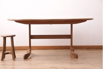 ヴィンテージ家具　人気のG-PLAN(ジープラン)!お部屋に優しい印象を与えるオーバル型のエクステンションテーブル(ダイニングテーブル、ビンテージ)(R-047909)