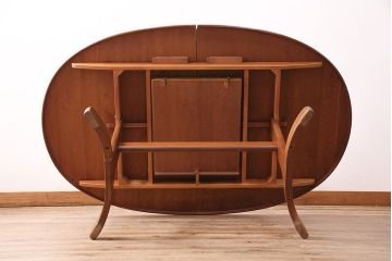 ヴィンテージ家具　人気のG-PLAN(ジープラン)!お部屋に優しい印象を与えるオーバル型のエクステンションテーブル(ダイニングテーブル、ビンテージ)(R-047909)
