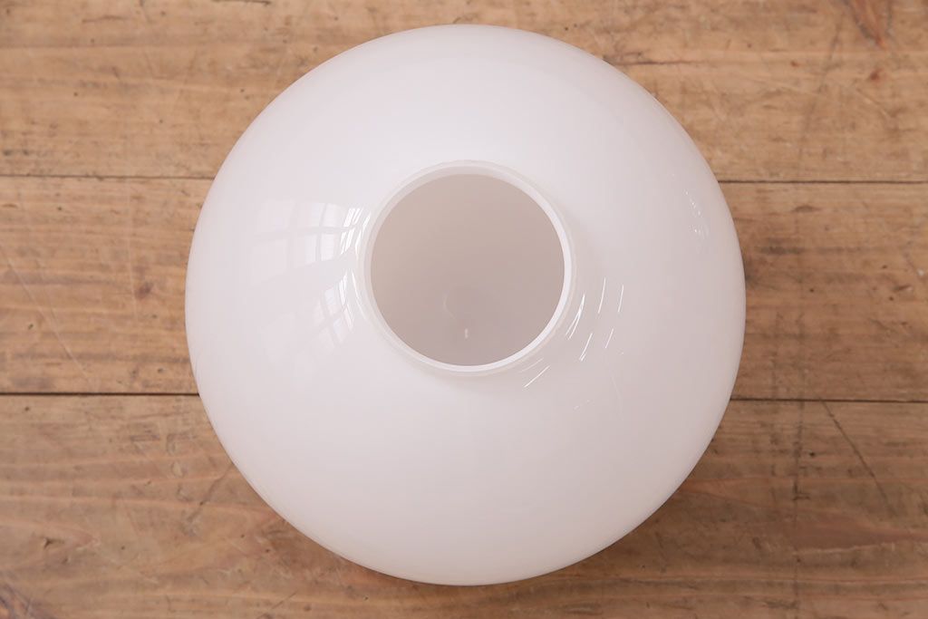 ビンテージ照明　シンプルな球体型の天井照明(ペンダントライト、吊り下げ照明)(R-047914)