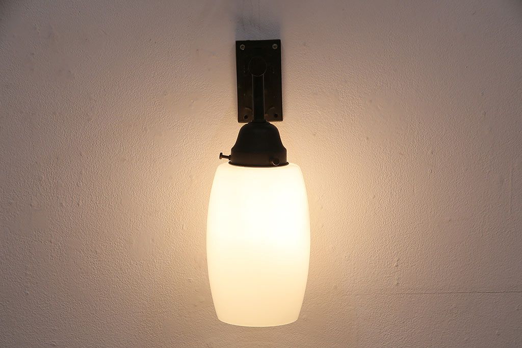 アンティーク照明　花の透かしが可愛らしいウォールランプ(壁掛け照明、壁付け照明)(R-047919)