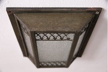 アンティーク雑貨　レトロな雰囲気たっぷりの壁掛け照明カバー(ウォールカバー)(R-047920)