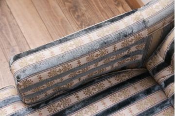 中古 優雅なひとときを演出するDREXEL HERITAGE(ドレクセルヘリテイジ)の1人掛けソファ(シングル、アームソファ、チェア)(R-047933)