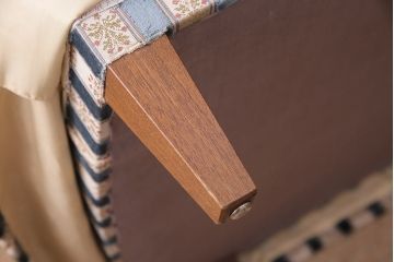 中古 優雅なひとときを演出するDREXEL HERITAGE(ドレクセルヘリテイジ)の1人掛けソファ(シングル、アームソファ、チェア)(R-047933)