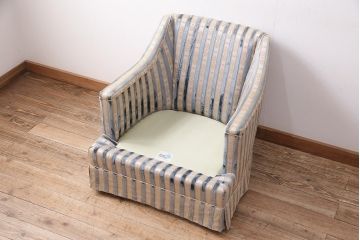 中古 優雅なひとときを演出するDREXEL HERITAGE(ドレクセルヘリテイジ)の1人掛けソファ(シングル、アームソファ、チェア)(R-047933)