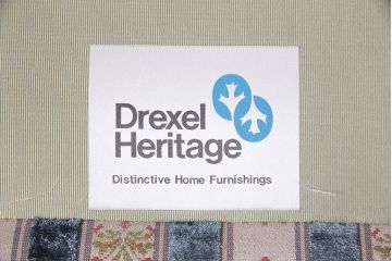 中古 優雅なひとときを演出するDREXEL HERITAGE(ドレクセルヘリテイジ)の1人掛けソファ(シングル、アームソファ、チェア)(R-047934)