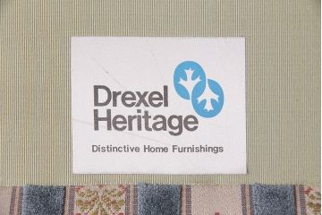 中古 優雅なひとときを演出するDREXEL HERITAGE(ドレクセルヘリテイジ)の3シートクッションソファ(3人掛け)(R-047935)