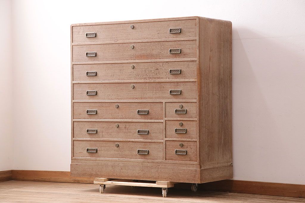 中古　大人の上品さ漂う伝統工芸品の加茂総桐箪笥(総桐たんす、加茂箪笥、衣装箪笥、引き出し)(R-047941)