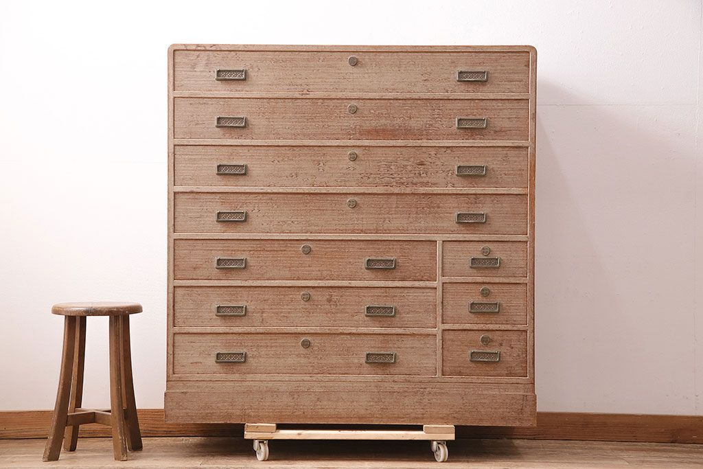 中古　大人の上品さ漂う伝統工芸品の加茂総桐箪笥(総桐たんす、加茂箪笥、衣装箪笥、引き出し)(R-047941)