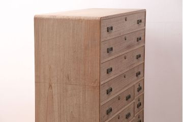 中古　大人の上品さ漂う伝統工芸品の加茂総桐箪笥(総桐たんす、加茂箪笥、衣装箪笥、引き出し)(R-047941)