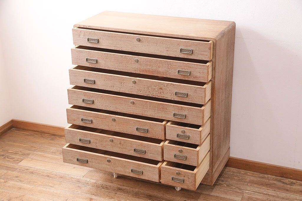 中古　大人の上品さ漂う伝統工芸品の加茂総桐箪笥(総桐たんす、加茂箪笥、衣装箪笥、引き出し)(R-047941)