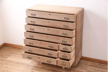 中古　大人の上品さ漂う伝統工芸品の加茂総桐箪笥(総桐たんす、加茂箪笥、衣装箪笥、引き出し)(R-047941)