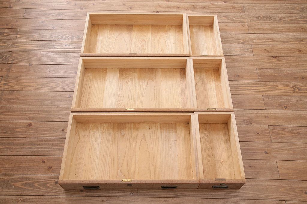 中古　大人の上品さ漂う伝統工芸品の加茂総桐箪笥(総桐たんす、加茂箪笥、衣装箪笥、引き出し)(R-047941)