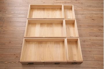 中古　大人の上品さ漂う伝統工芸品の加茂総桐箪笥(総桐たんす、加茂箪笥、衣装箪笥、引き出し)(R-047941)