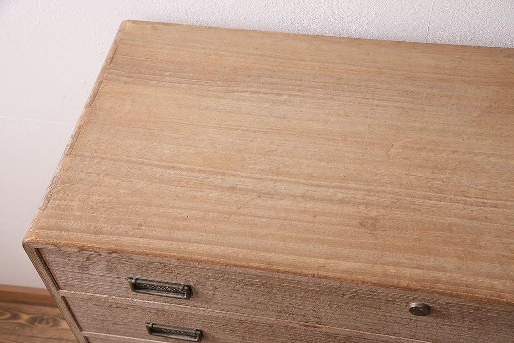 中古　大人の上品さ漂う伝統工芸品の加茂総桐箪笥(総桐たんす、加茂箪笥、衣装箪笥、引き出し)(R-047941)