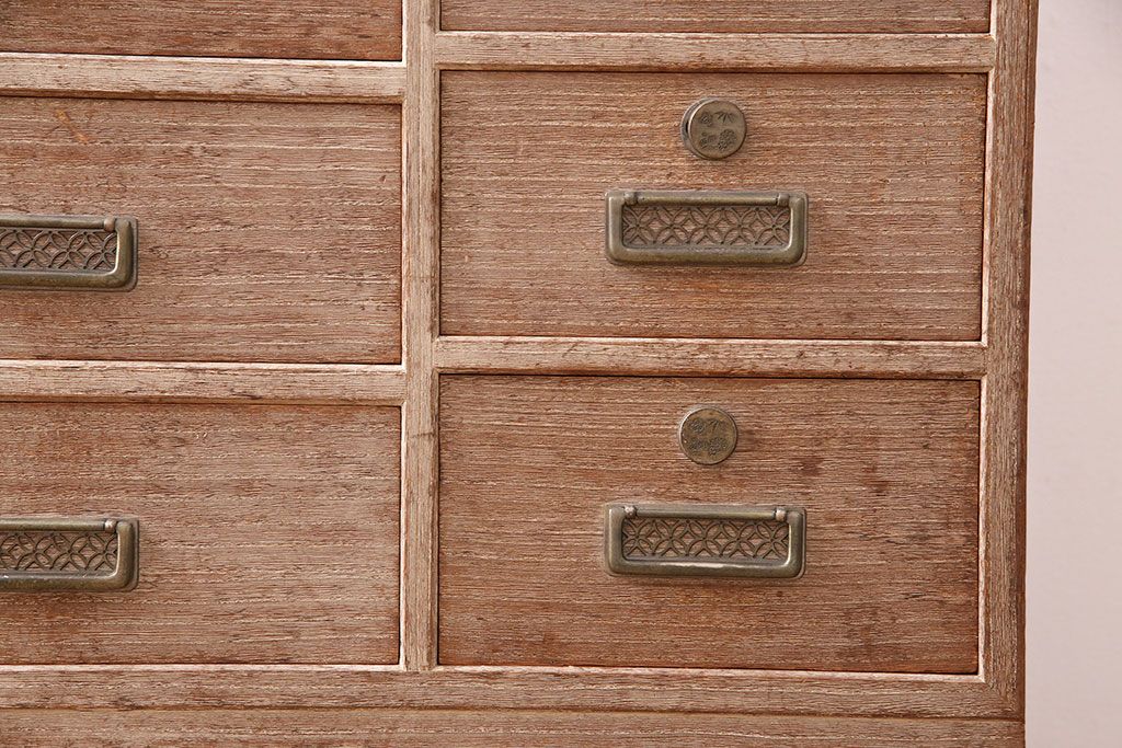 中古　大人の上品さ漂う伝統工芸品の加茂総桐箪笥(総桐たんす、加茂箪笥、衣装箪笥、引き出し)(R-047941)