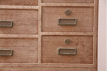 中古　大人の上品さ漂う伝統工芸品の加茂総桐箪笥(総桐たんす、加茂箪笥、衣装箪笥、引き出し)(R-047941)